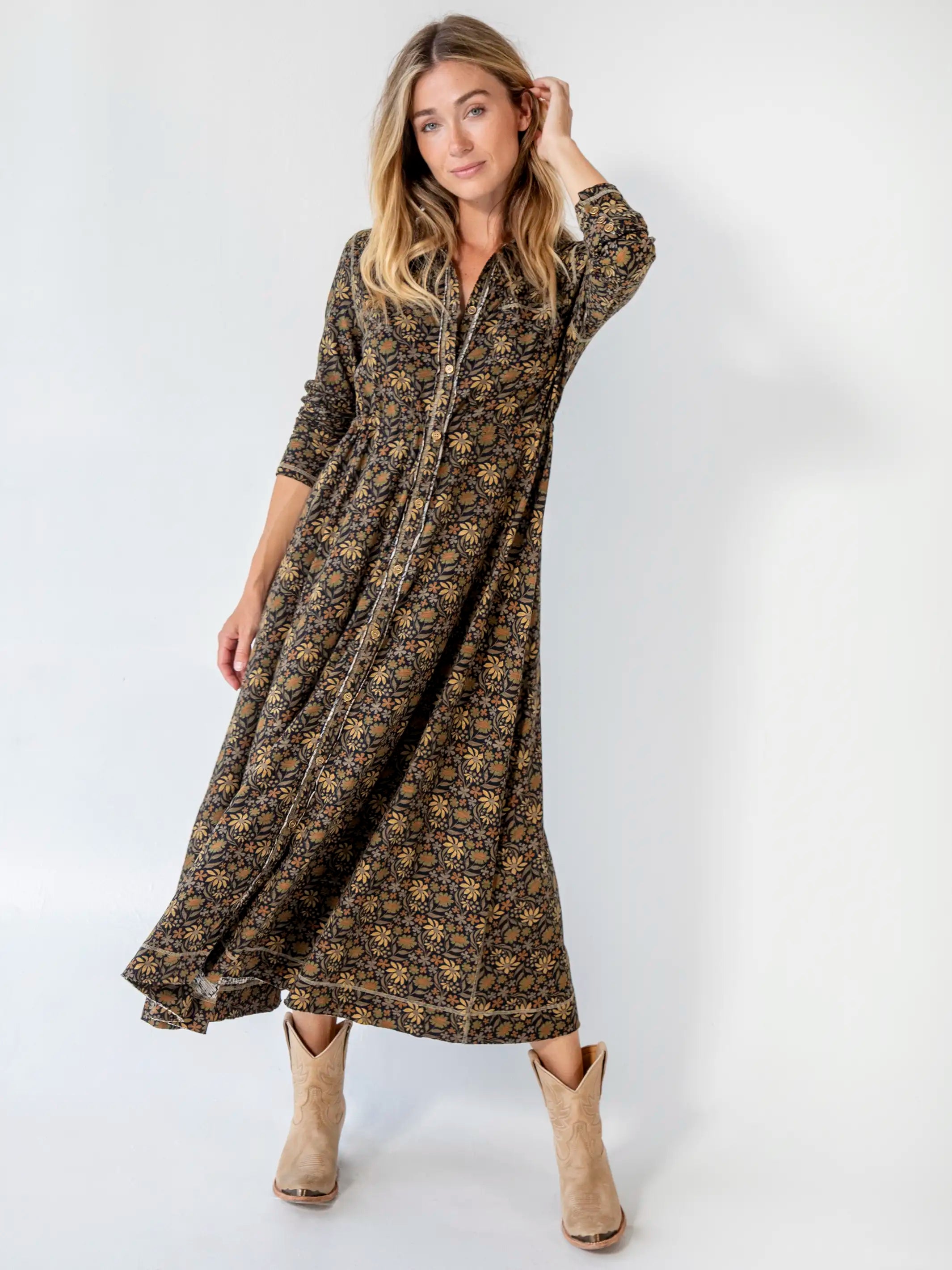 Christa Knit Cotton Maxi Dress - Black Tan Daisies