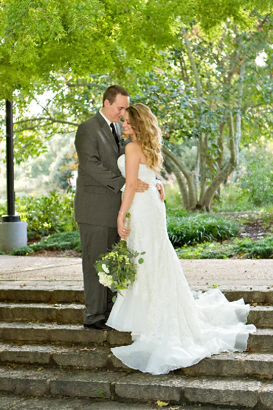 Grand Opening Sale David's Bridal Galina Signature Style SWG400