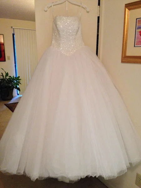 Act Fast Oleg Cassini CU099