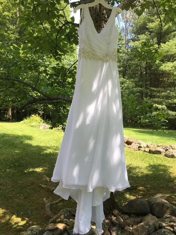 Clearance Sale David's Bridal Chiffon A-line gown with beaded waist V3677