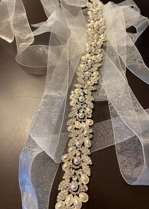 Daily Deals David's Bridal crystal and freshwater pearl filigree leaf sash /BLT10267