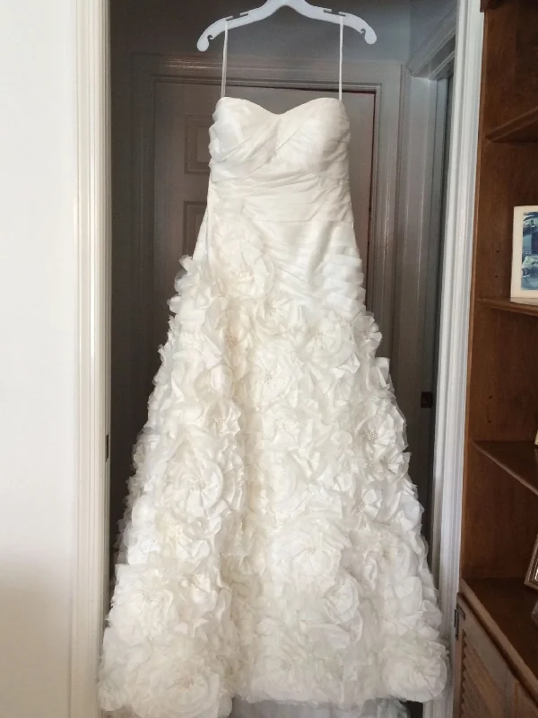 Weekend Special David's Bridal Galina Signature / 26010021