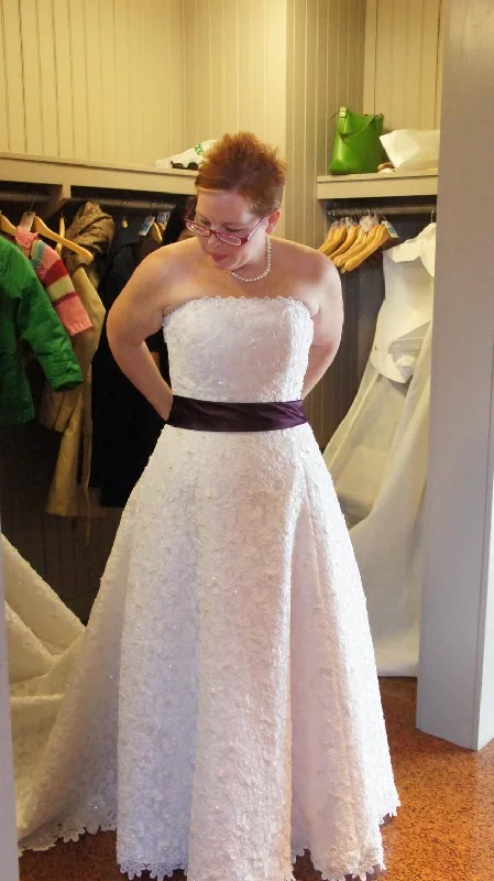 Sale Event David's Bridal CT2406