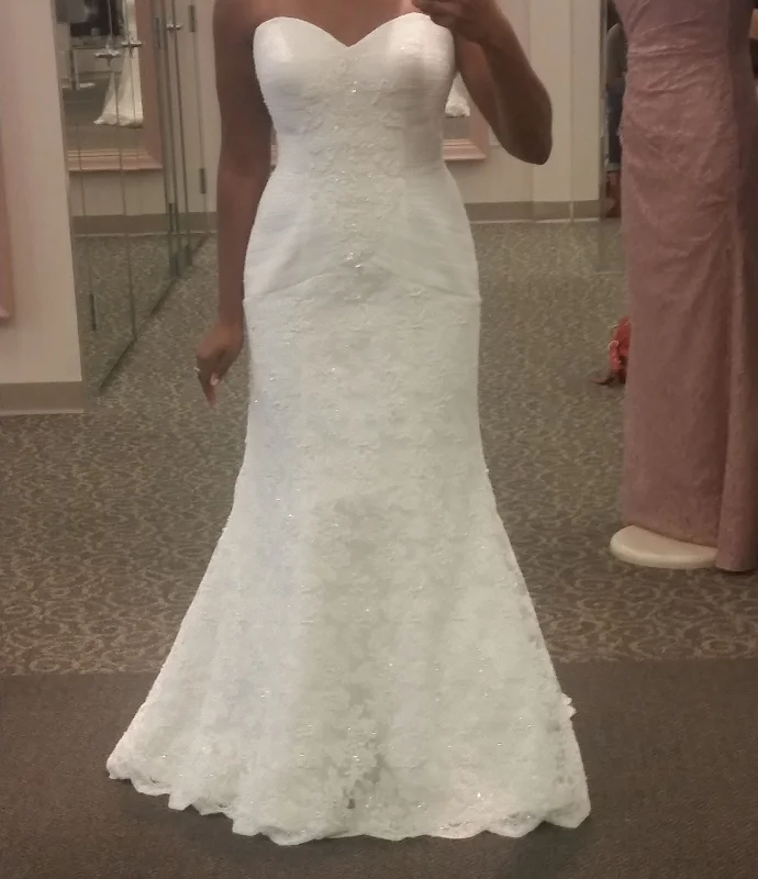 Deal Alert David's Bridal CRL277IVORY