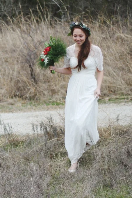 Price Break David's Bridal Chiffon Wedding Dress w/ Strapless Ruched Bodice