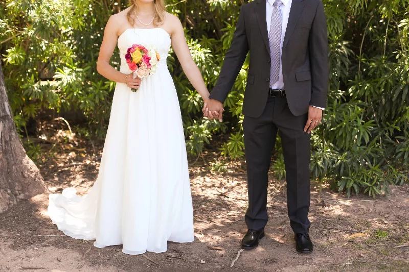 Price Buster David's Bridal Chiffon Soft Gown with Beaded Lace on Empire V9743