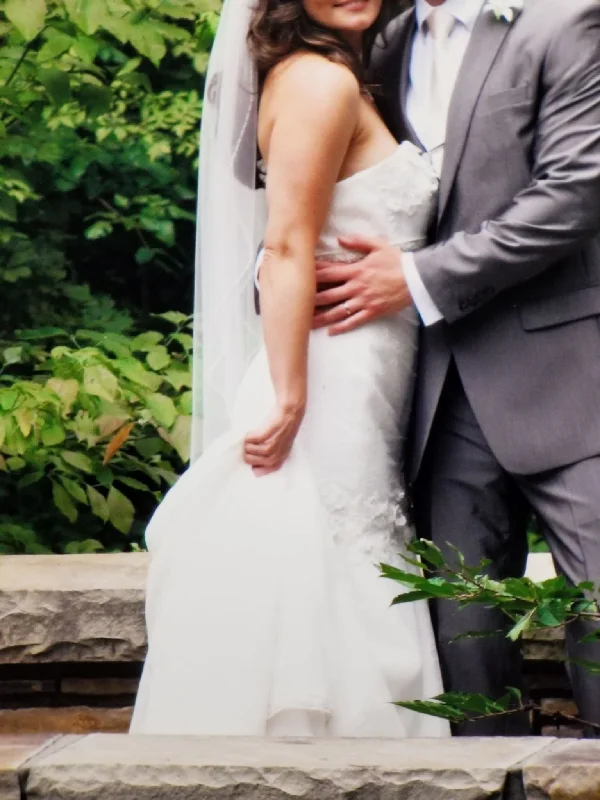 Weekend Deal David's Bridal CWG377